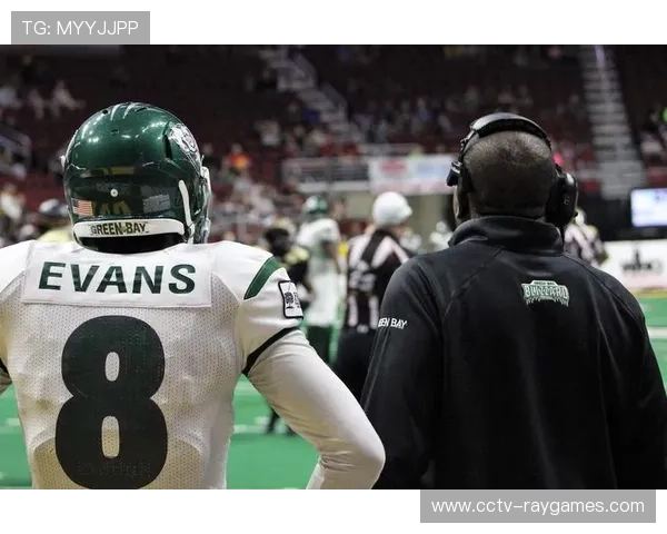 中场更衣室对话曝光：里德要求酋长增加under center冲球频率